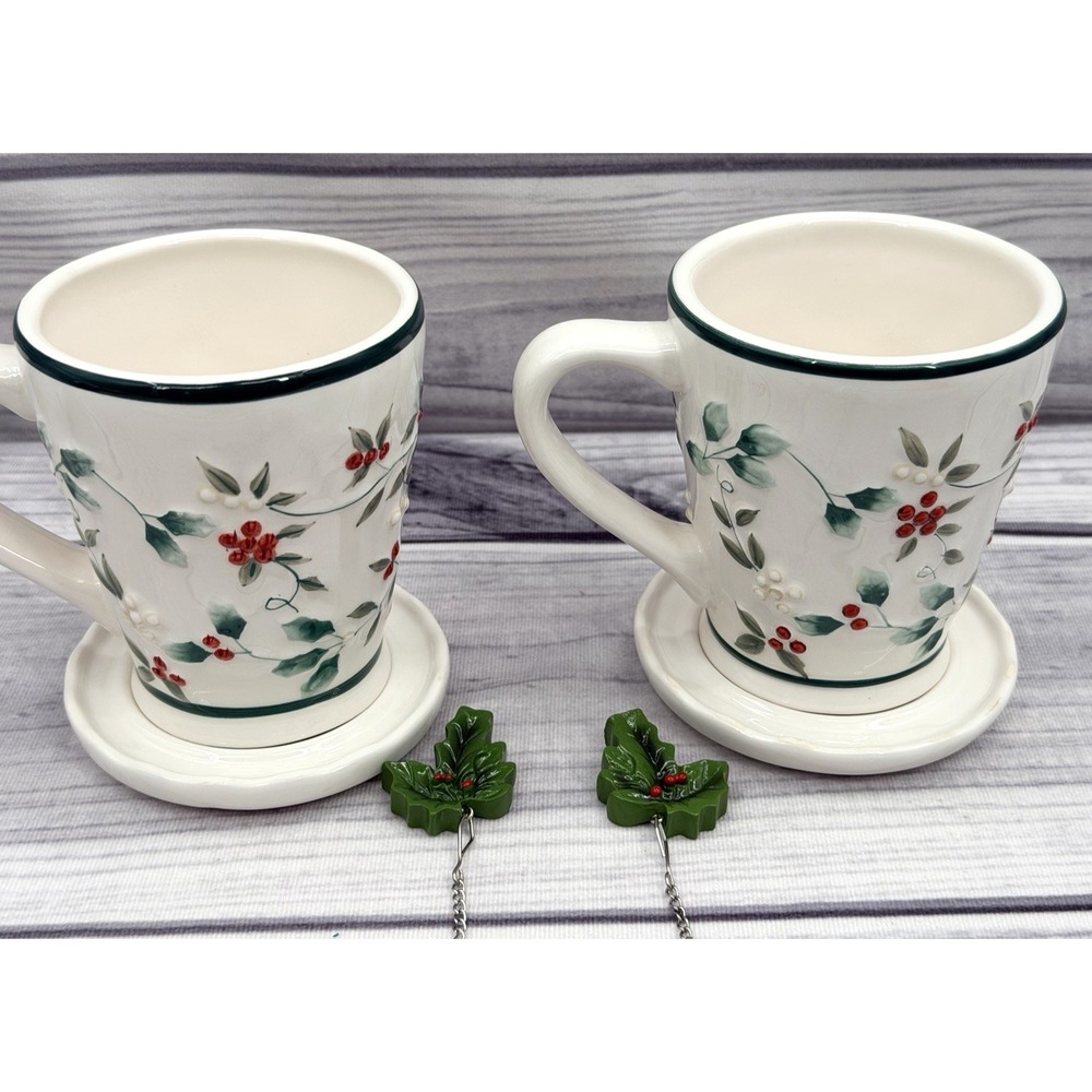 PAIR OF PFALTZGRAFF WINTERBERRY TEA CUPS WITH LIDS / COASTERS AND TEA INFUSERS - Picture 5 of 6